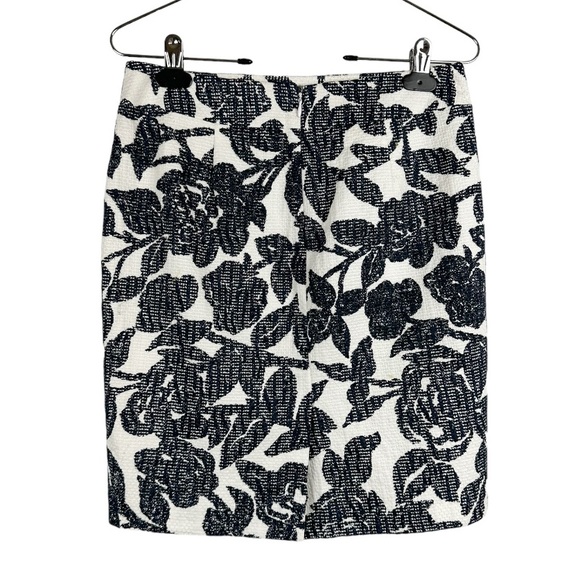 Ann Taylor Petites Navy Blue White Floral Skirt Size 2P 2 Petite - Picture 3 of 7